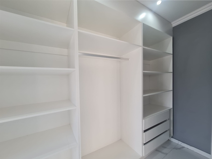 To Let 4 Bedroom Property for Rent in Melodie North West
